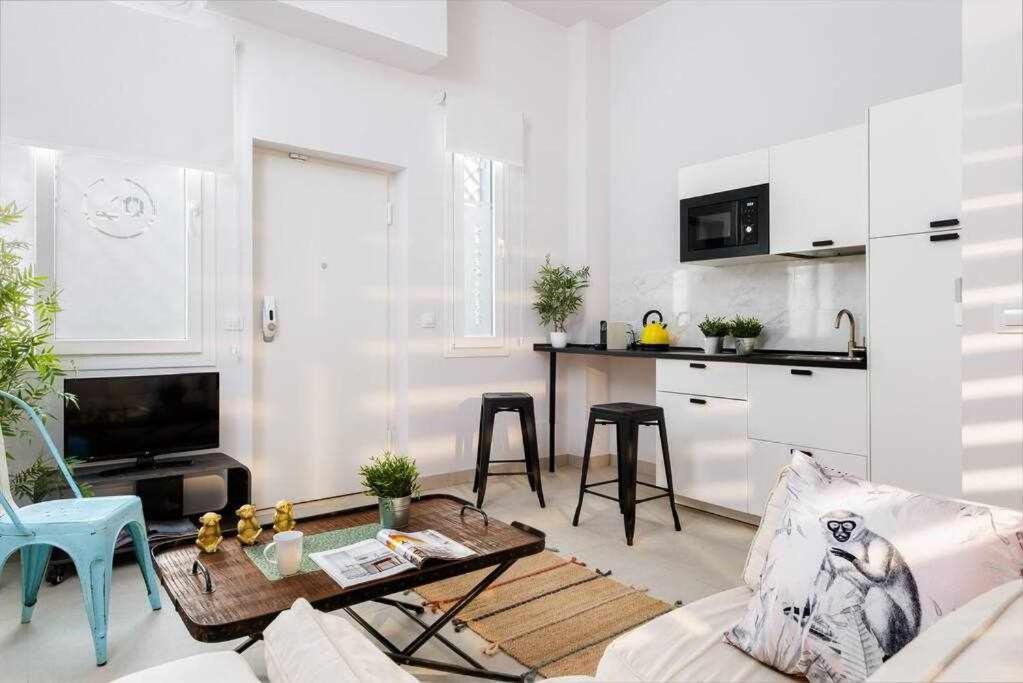 Monkeys Apartments Pinoloft Nuevo Torneo Seville Exterior photo